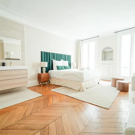 Elegant 4 Bedroom Spacious And Decorated Appartamento Parigi
