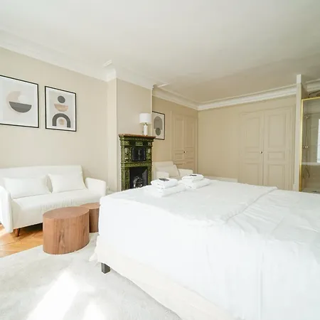 Elegant 4 Bedroom Spacious And Decorated Appartamento *
