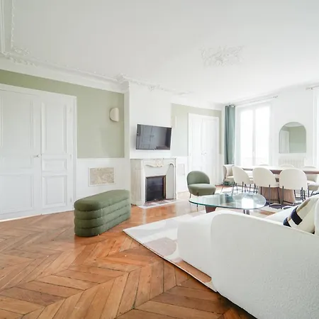 Elegant 4 Bedroom Spacious And Decorated Appartamento Parigi